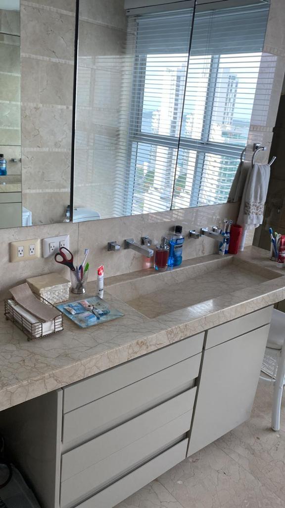 cf747aa6-7ec4-4f6d-9a54-f3c133863363