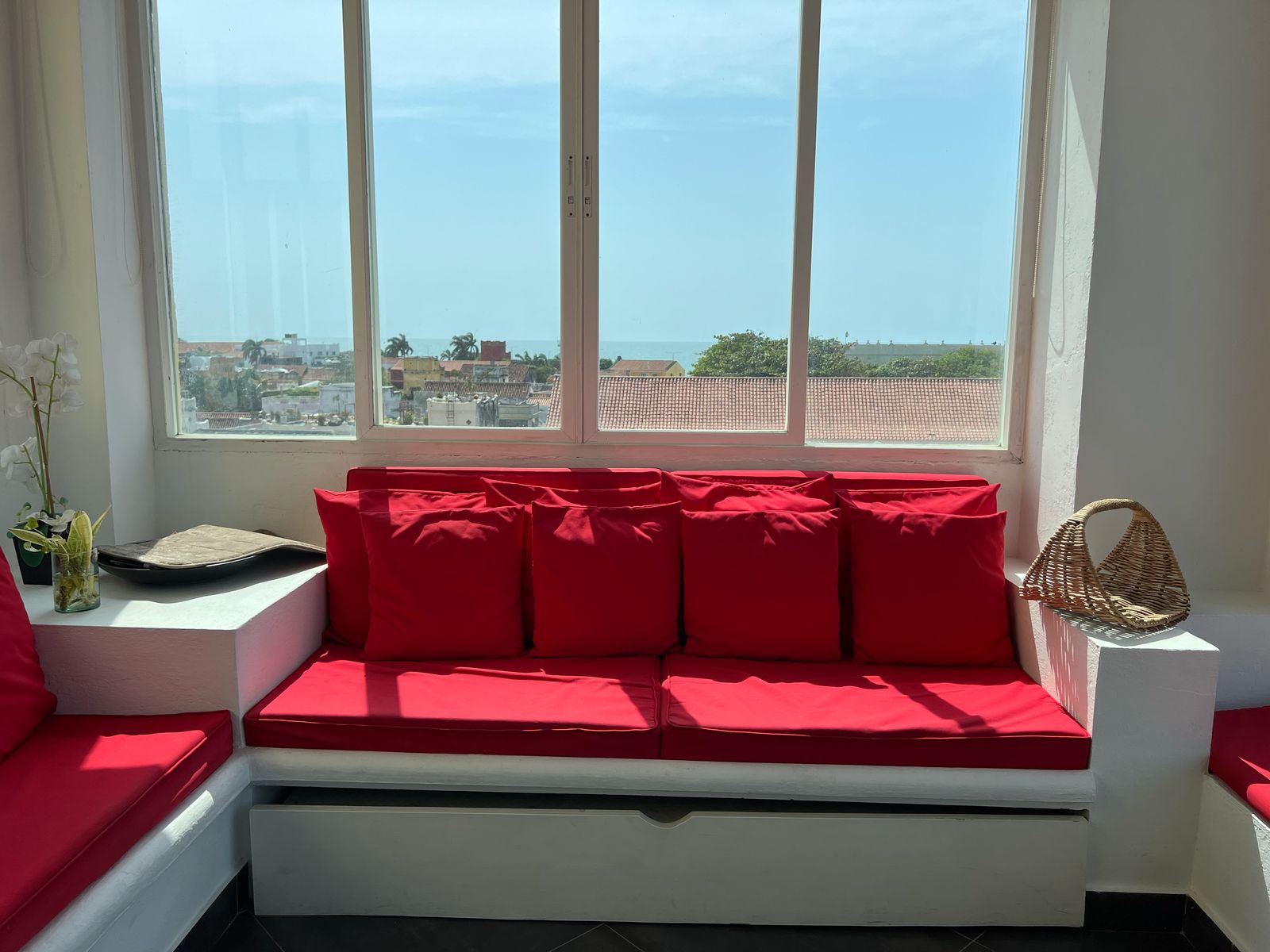 c36e61f8-f608-4603-8e80-462af101ced8